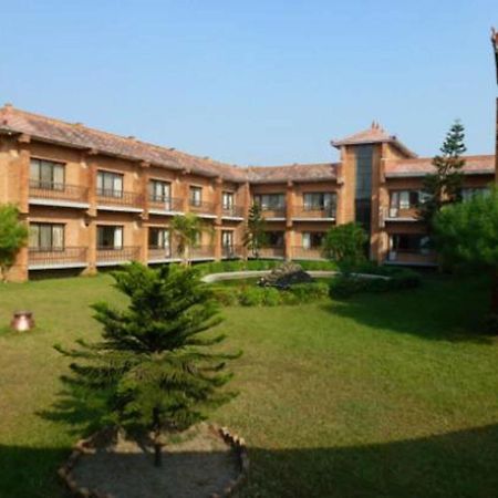 Hotel Lumbini Garden New Crystal מראה חיצוני תמונה